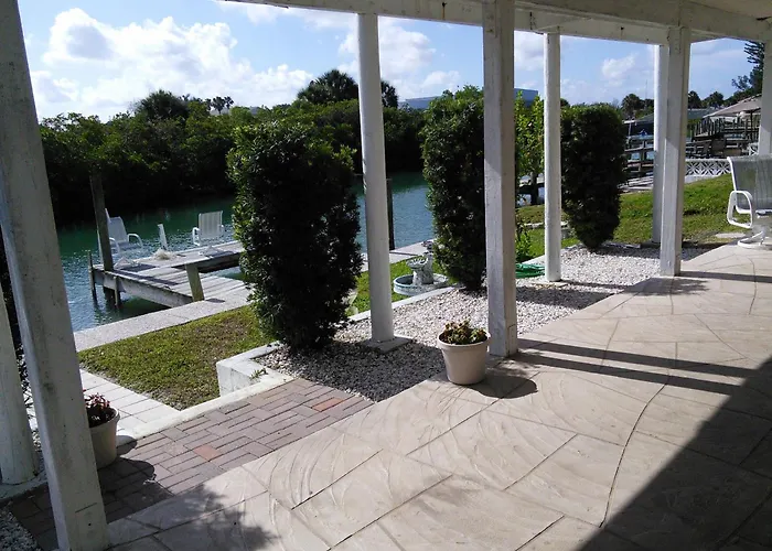 Casey Key 1-Bed Dockside Villa